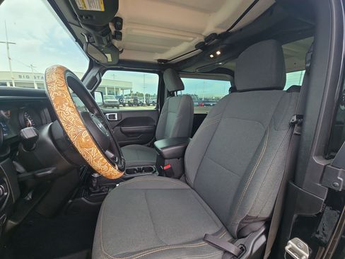 Used 2024 Jeep Wrangler Sport AWD/4WD image 16