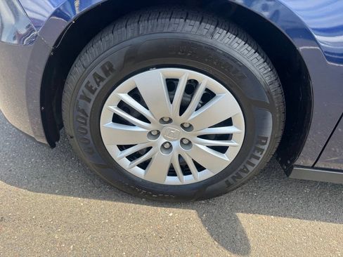 Used 2015 Honda Odyssey LX image 16
