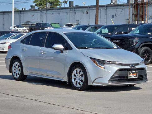 Certified 2024 Toyota Corolla LE FWD image 8