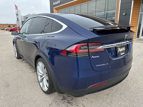 Used 2017 Tesla Model X image 8