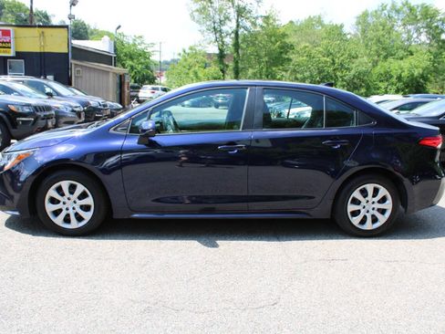 Used 2021 Toyota Corolla LE FWD image 12