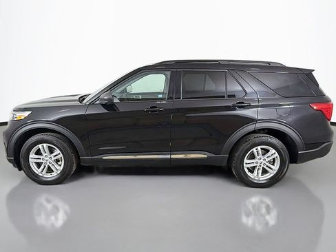Used 2024 Ford Explorer XLT w/ Equipment Group 202A AWD/4WD image 14