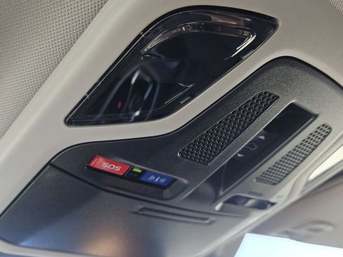 Used 2025 Subaru Outback Limited image 13