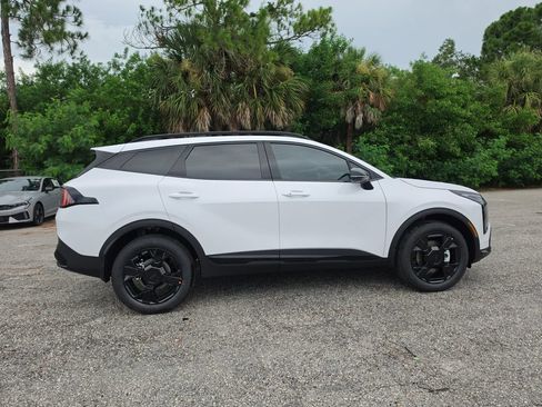New 2026 Kia Sportage X-Line w/ X-Line Premium Package AWD/4WD image 9