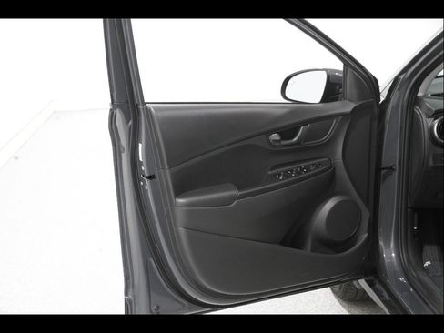 Certified 2023 Hyundai Kona SEL AWD/4WD image 4