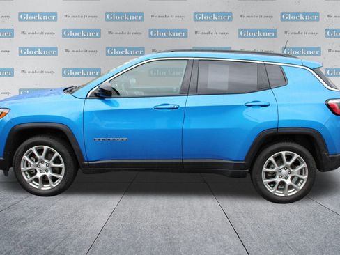 Used 2023 Jeep Compass Latitude image 10