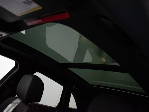 New 2025 Porsche Macan image 31