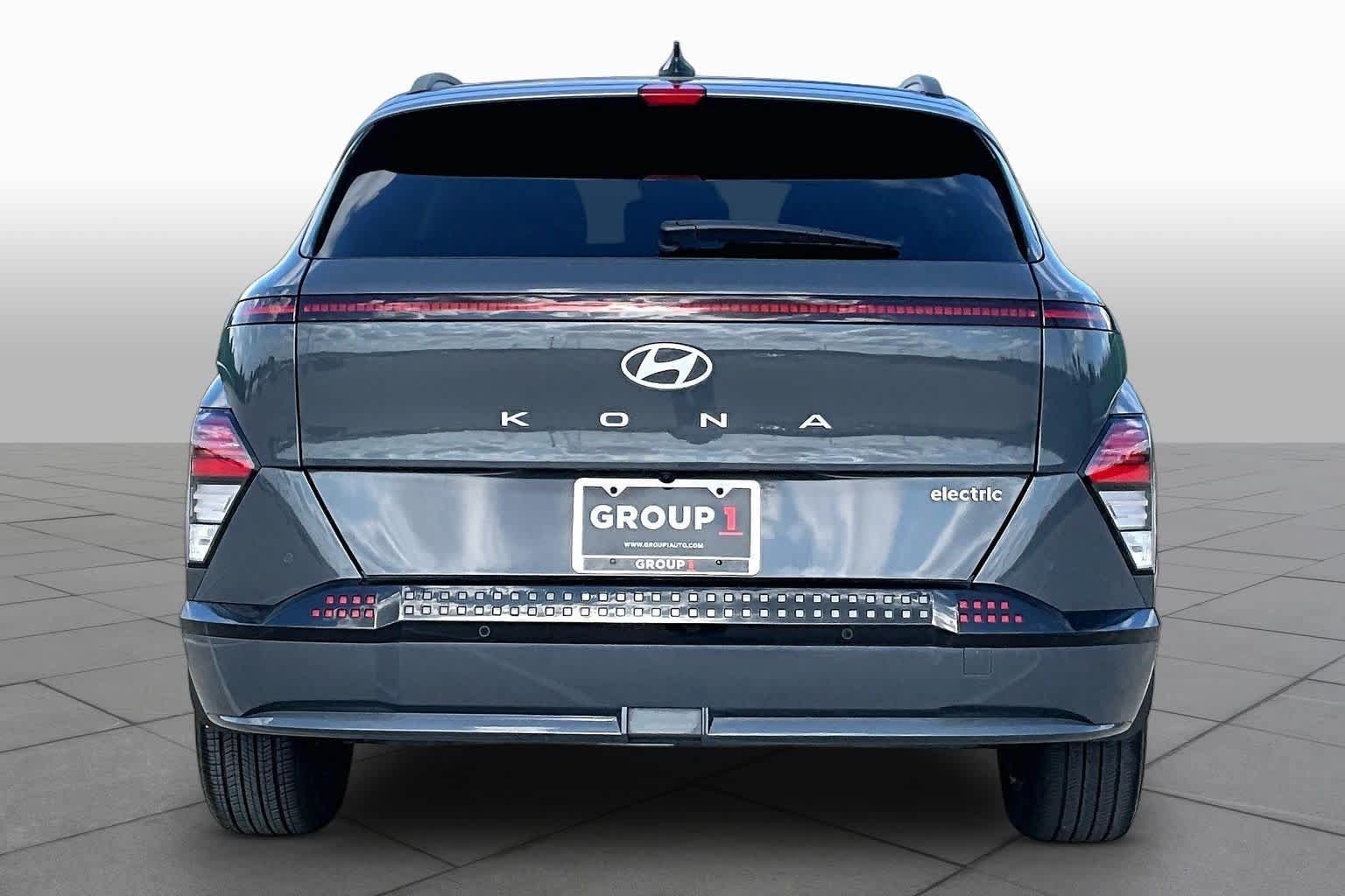 Used 2024 Hyundai Kona Limited FWD image 4