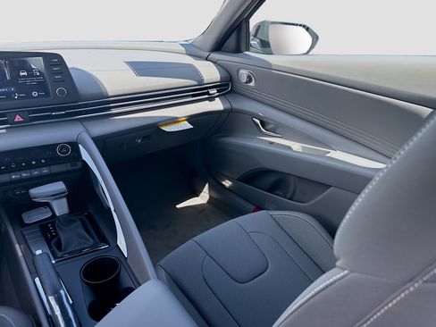 New 2026 Hyundai Elantra Sport FWD image 16