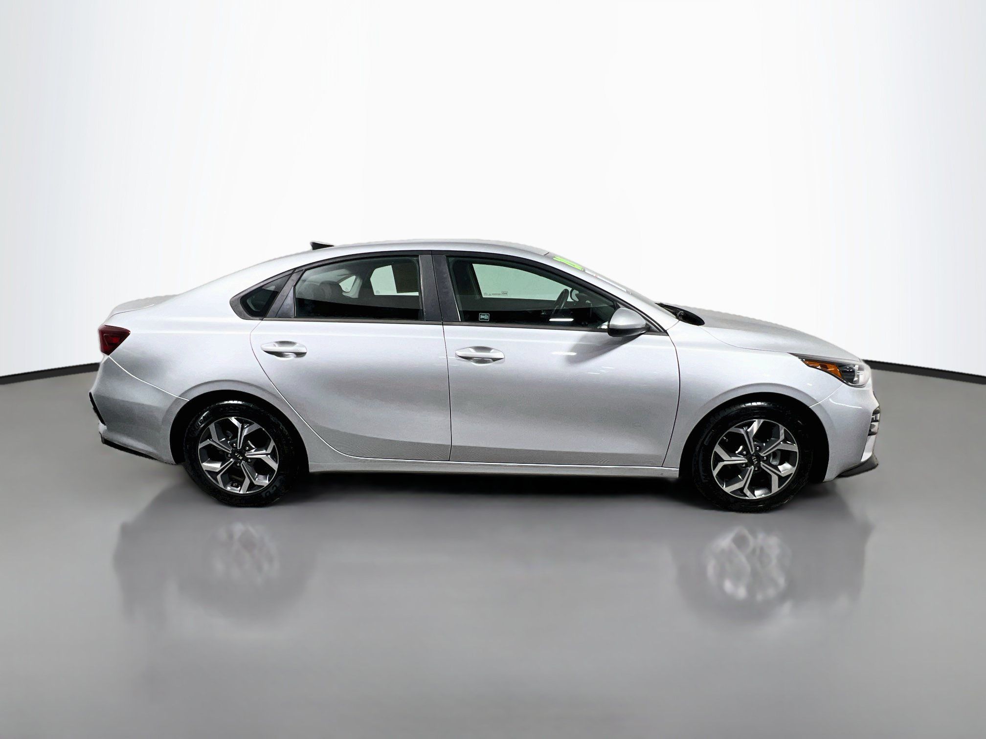 Used 2020 Kia Forte LXS FWD image 3
