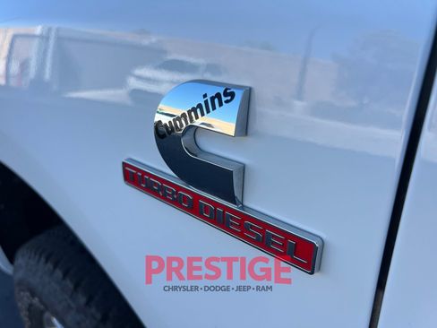 Used 2024 RAM 2500 Laramie AWD/4WD image 35