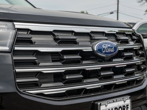 New 2026 Ford Explorer Active image 11