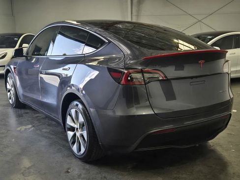Used 2022 Tesla Model Y Long Range AWD/4WD image 2