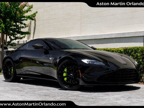 Used 2023 Aston Martin V8 Vantage Coupe RWD image 13