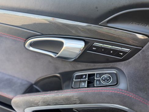 Used 2015 Porsche Boxster S RWD image 39