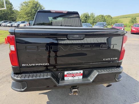 Used 2020 Chevrolet Silverado 2500 Custom w/ Custom Convenience Package AWD/4WD image 4