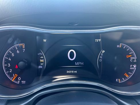 Used 2021 Jeep Grand Cherokee Limited image 40