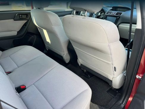 Used 2016 Subaru Forester 2.5i Premium w/ All-Weather Package image 9