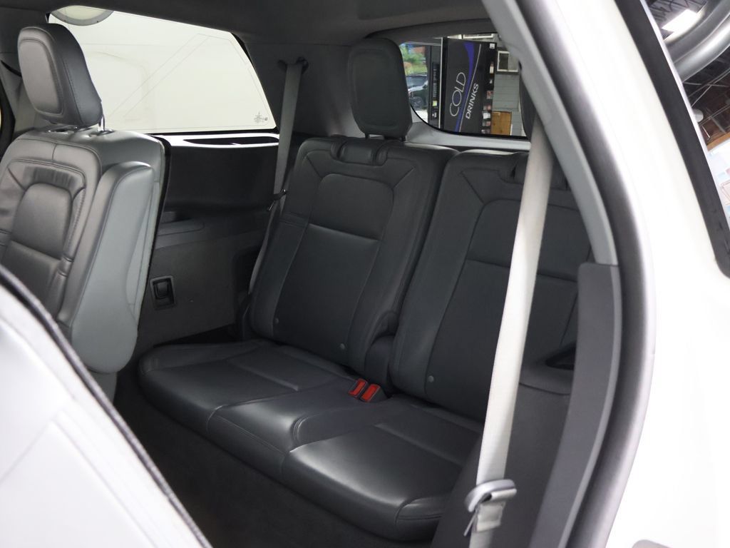 Used 2021 Lincoln Aviator Reserve RWD image 36