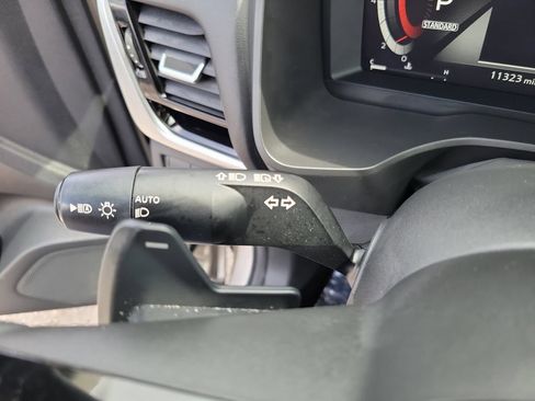 Used 2024 Nissan Rogue SL FWD image 25