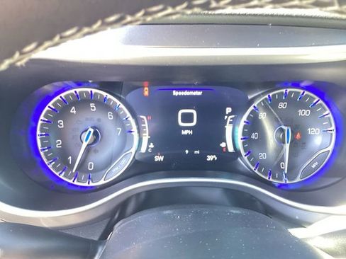 New 2026 Chrysler Voyager LX image 16