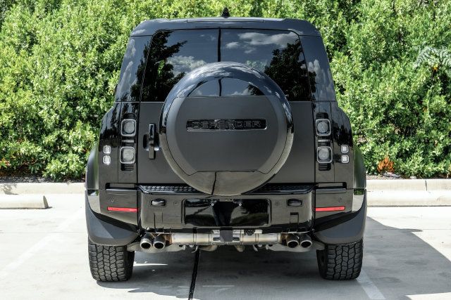 Used 2024 Land Rover Defender 110 V8 AWD/4WD image 12