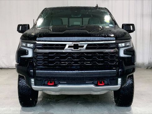 Used 2024 Chevrolet Silverado 1500 ZR2 w/ Technology Package AWD/4WD image 3