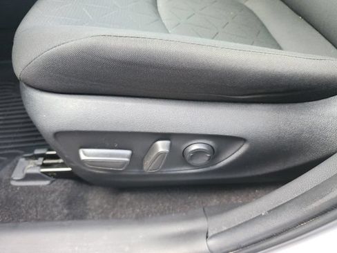 Used 2023 Toyota RAV4 XLE AWD/4WD image 16