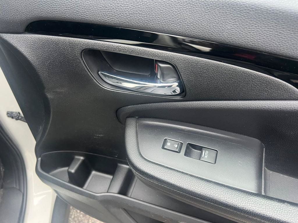Used 2018 Honda Pilot Touring image 18