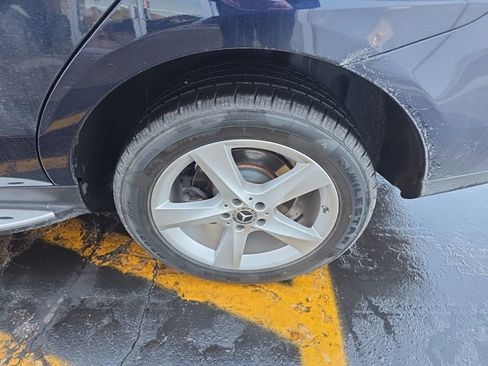 Used 2018 Mercedes-Benz GLE 350 4MATIC w/ Premium 2 Package image 11