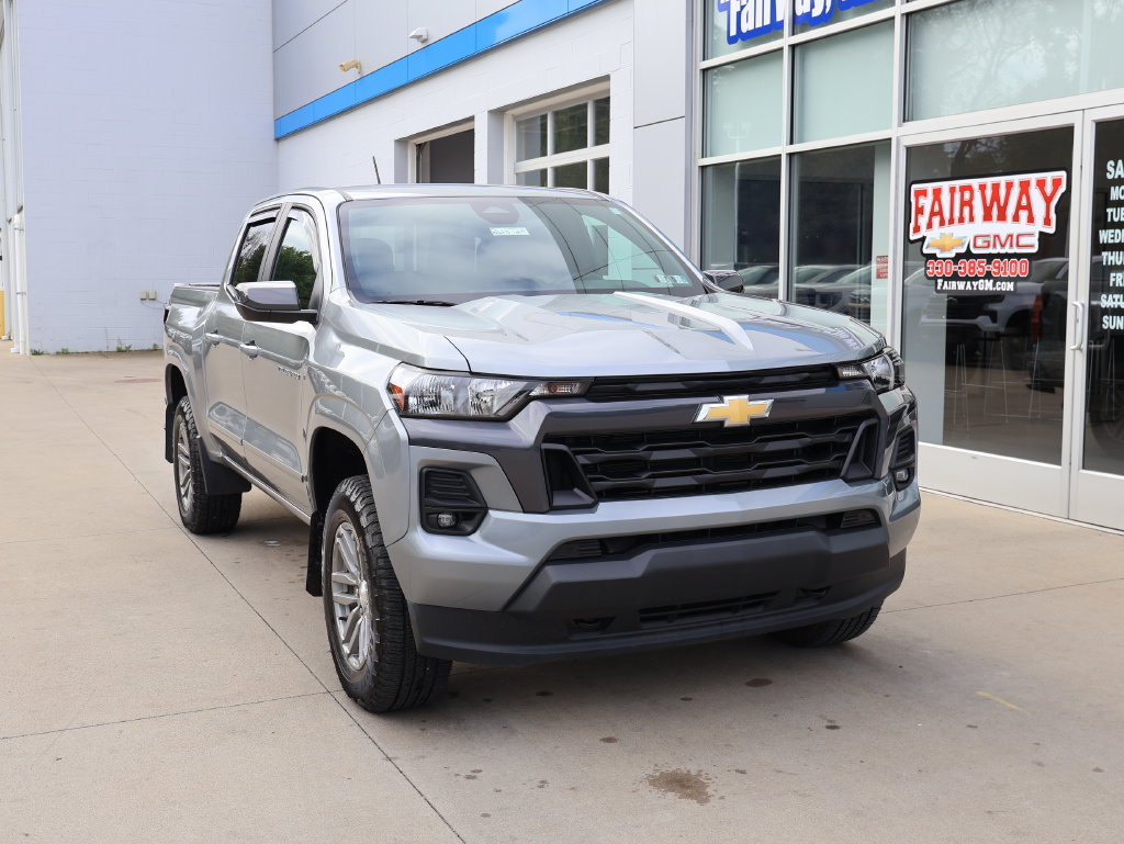 Certified 2024 Chevrolet Colorado LT w/ LT Convenience Package II AWD/4WD image 2