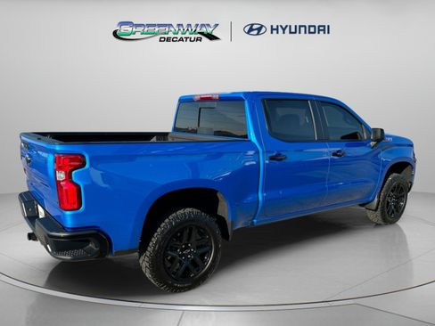 Used 2025 Chevrolet Silverado 1500 LT Trail Boss w/ Convenience Package II AWD/4WD image 8