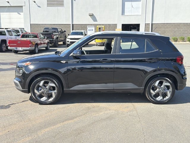 Used 2026 Hyundai Venue SEL FWD image 10