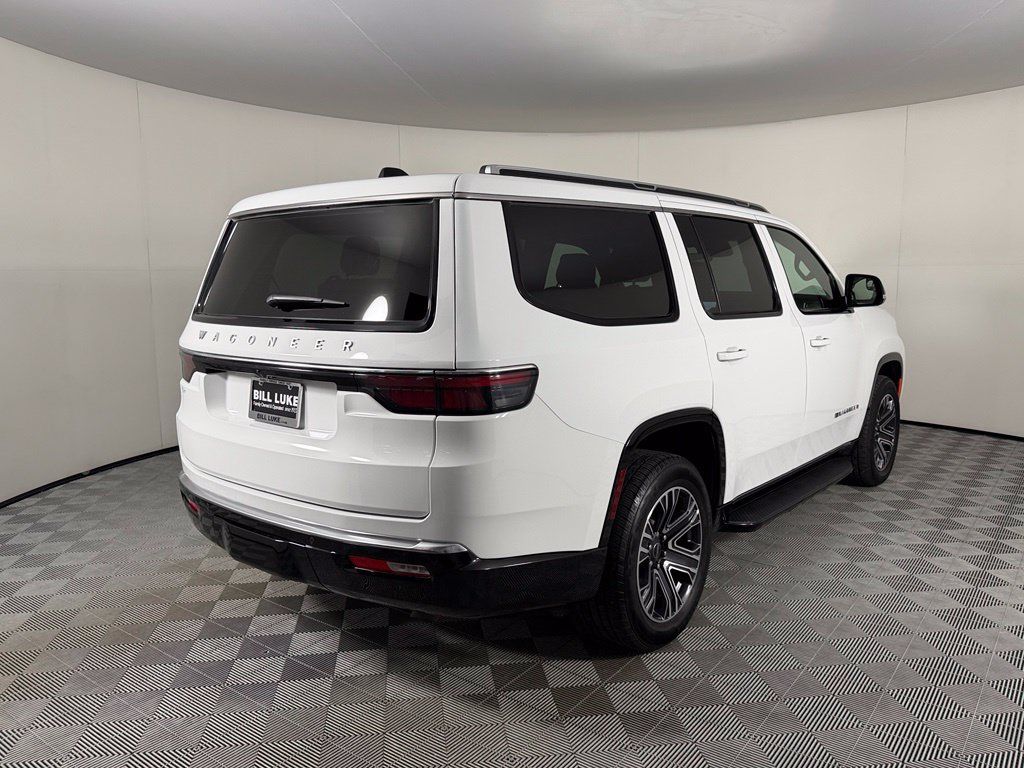 Used 2025 Jeep Wagoneer Series II AWD/4WD image 7