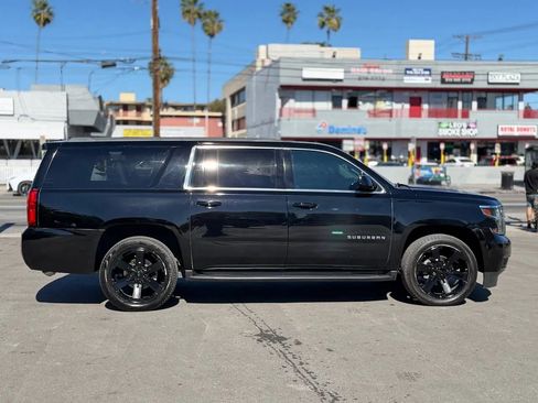 Used 2019 Chevrolet Suburban LT w/ Max Trailering Package image 17