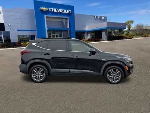 Used 2023 Kia Seltos S image 9