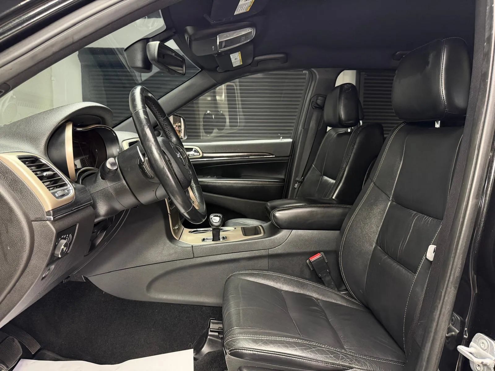 Used 2014 Jeep Grand Cherokee Limited RWD image 28