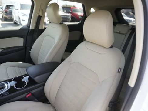 Used 2015 Ford Edge SEL image 10