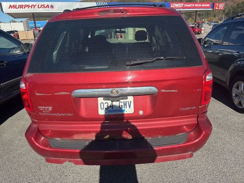 Used 2007 Chrysler Town & Country Touring w/ Leather Interior Group image 5