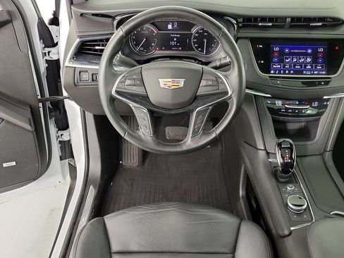 Certified 2024 Cadillac XT5 Premium Luxury w/ LPO, Floor Liner Package AWD/4WD image 16