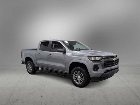 Used 2023 Chevrolet Colorado LT w/ LT Convenience Package image 2