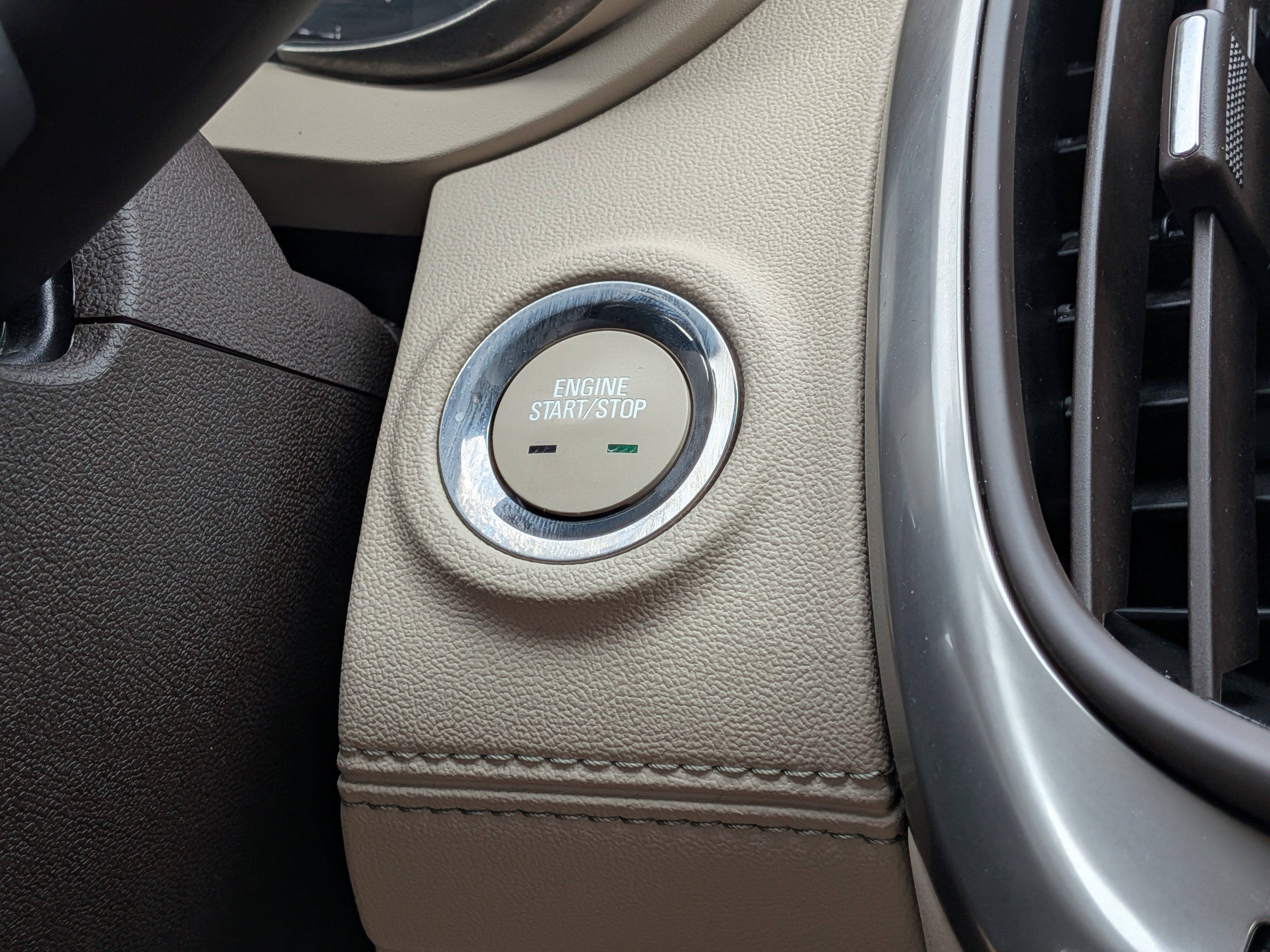 Used 2014 Buick LaCrosse Leather FWD image 29