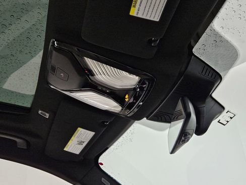 Used 2023 BMW 540i w/ Executive Package image 17