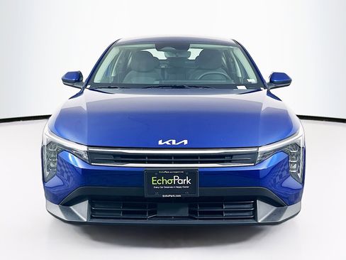 Used 2025 Kia K4 LXS image 2