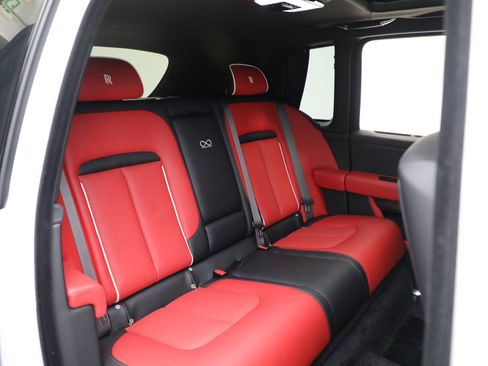 Certified 2025 Rolls-Royce Cullinan Black Badge AWD/4WD image 41