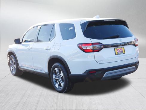 Used 2025 Honda Pilot EX-L image 5