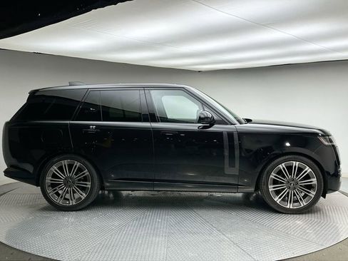 Used 2024 Land Rover Range Rover SE AWD/4WD image 14