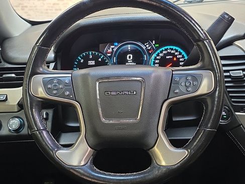Used 2019 GMC Yukon XL Denali w/ Denali Ultimate Package image 18