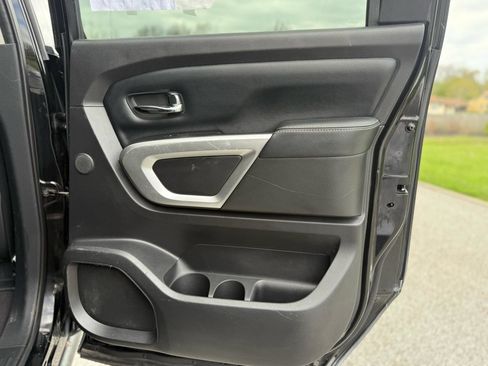 Used 2017 Nissan Titan PRO-4X image 40