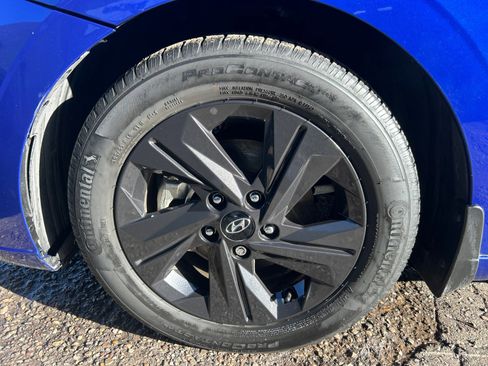 Certified 2022 Hyundai Elantra SEL image 12